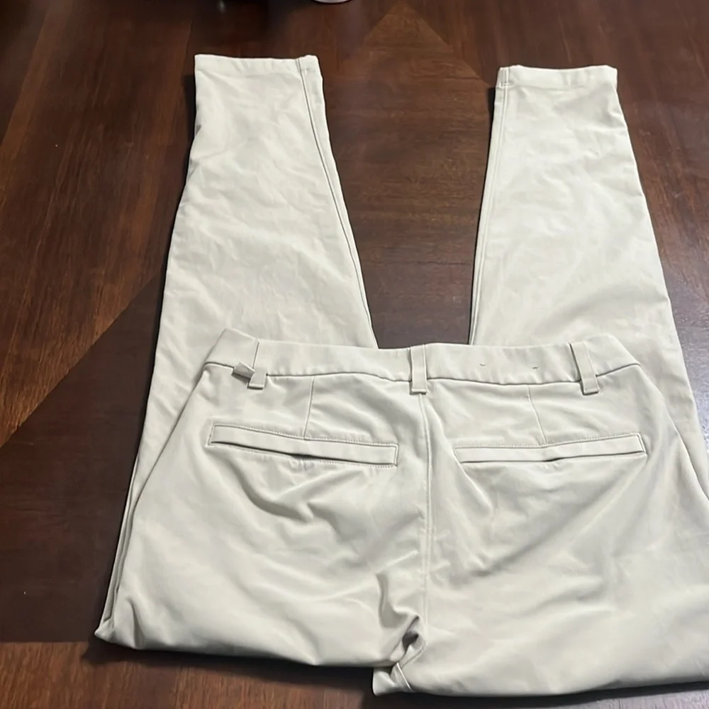 Lululemon men kaki pants